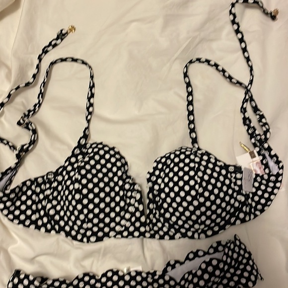 Black and white polka dot bikini - Picture 3 of 7